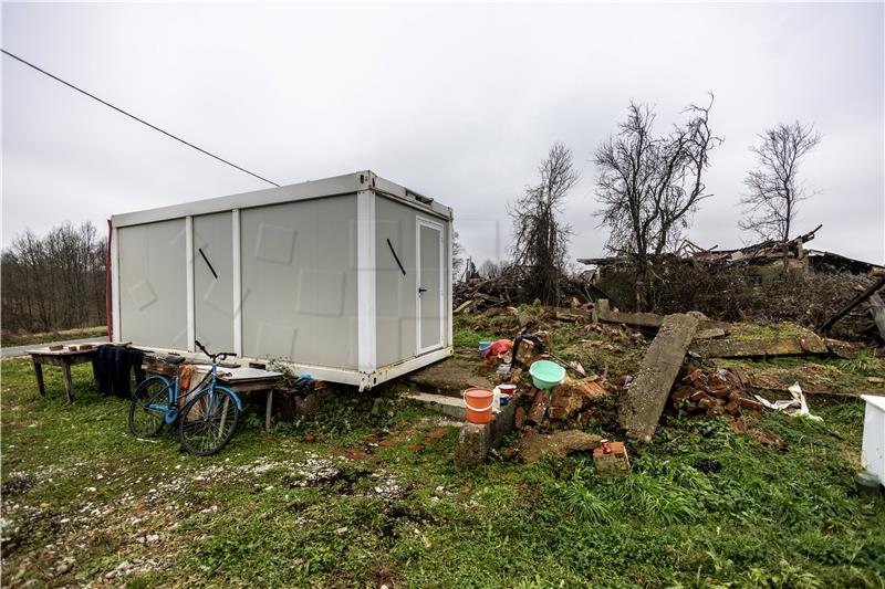 Uoči godišnjice potresa na Baniji: Sve je bolje nego kontejner