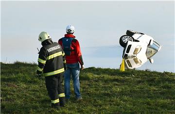 U mutnoj Savi u Slavonskom Brodu pronašli automobil i tijelo žene