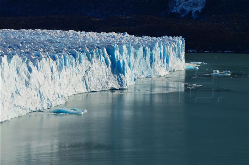 Glečer ledenjak klimatske promjene globalno zatopljenje