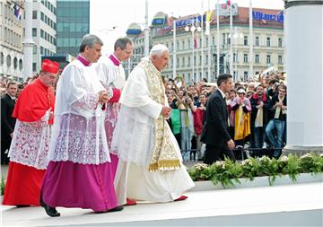 Umro bivši papa Benedikt XVI. - glasnogovornik