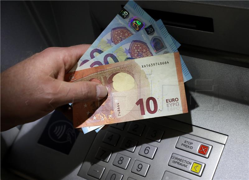 Od danas euronovčanice na bankomatima