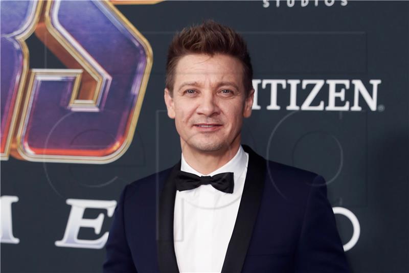 Jeremy Renner u "kritičnom, ali stabilnom" stanju, ozlijeđen dok je čistio snijeg