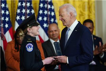 USA WHITE HOUSE PRESIDENTIAL CITIZENS MEDAL CEREMONY