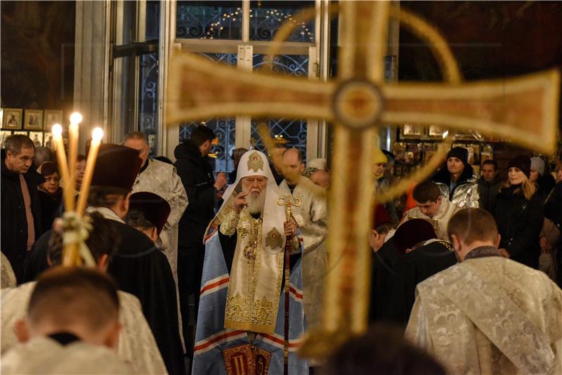 Pravoslavna Crkva Ukrajine slavi Božić u katedrali koju svojata i druga crkva