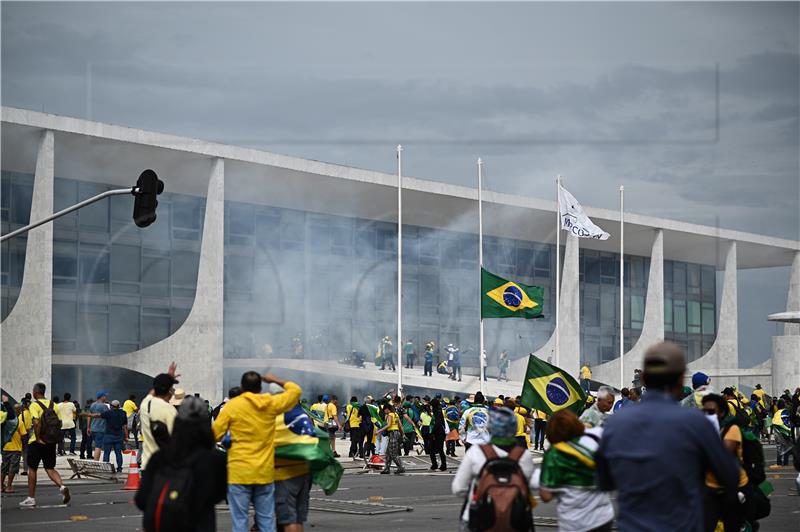 Brazil: Pristaše Bolsonara opustošili predsjedničku palaču, Kongres i Vrhovni sud