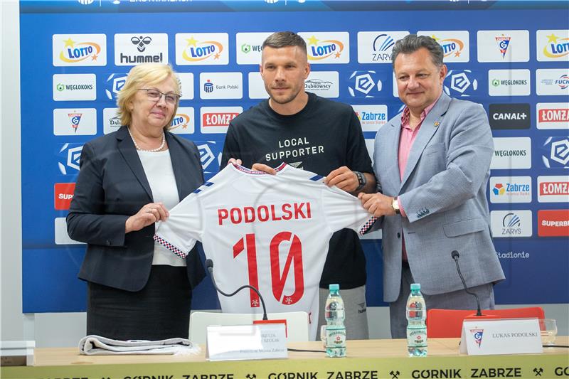 Podolski isključen na humanitarnoj utakmici