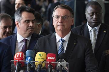 Bolsonaro hospitaliziran u SAD-u zbog bolova u abdomenu 