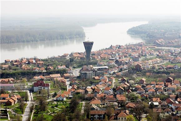 Ten tombstones vandalised at Vukovar's Orthodox cemetery