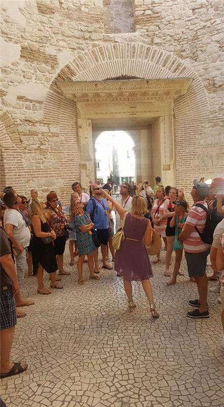 Free guided sightseeing tours in more than 40 Croatian cities on 15 January