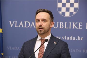 Piletić: Iako smo lani imali rast posvojene djece, idemo u izmjene zakona