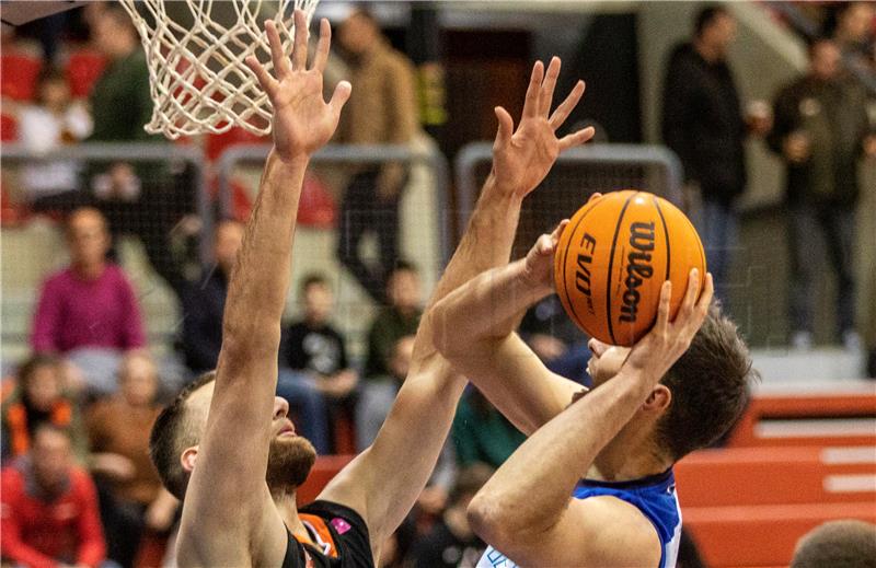 Prvenstvo Hrvatske za košarkaše: Cibona - Cedevita