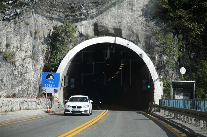 HAK: Tunel Učka kratkotrajno zatvoren zbog prometne nesreće