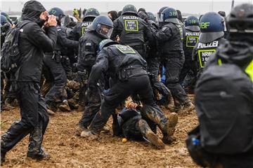 Njemačka policija rastjeruje aktiviste iz rudarskog sela