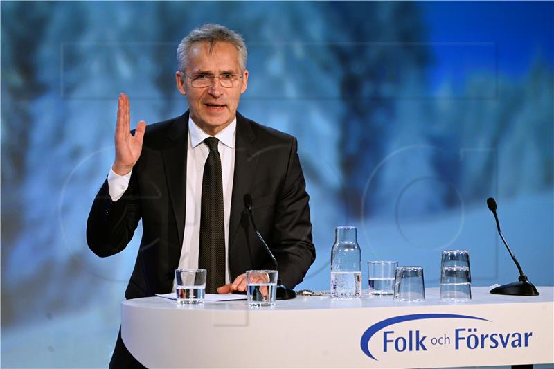 Stoltenberg najavljuje pošiljke teškog naoružanja za Ukrajinu "u bliskoj budućnosti"