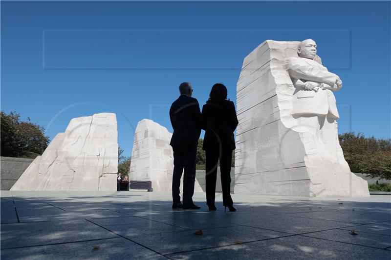 Odajući počast Martinu Lutheru Kingu, Biden pozvao na "borbu za dušu nacije"