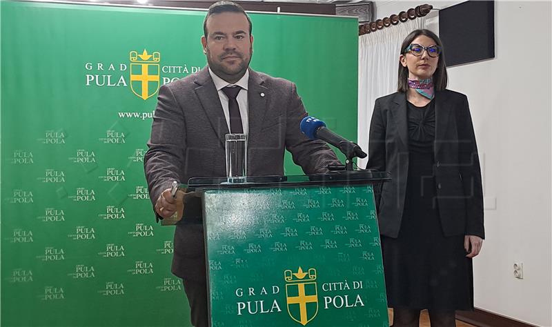 Pula: Smijenjen pročelnik Prhat zbog propusta oko prodaje gradskog zemljišta 