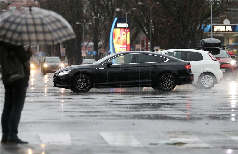 Kiša i susnježica u Zagrebu