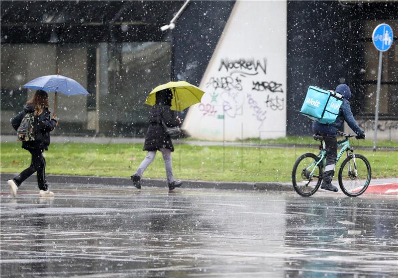 Kiša i susnježica u Zagrebu