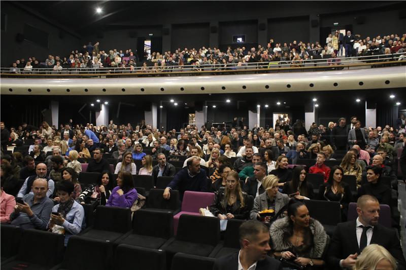 Beograd: Premijera filma "Oluja", nazočili premijerka Brnabić i ministri