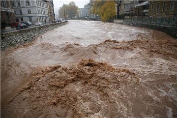 BiH: Kiše prijete poplavama, u Sarajevu se utopila djevojka