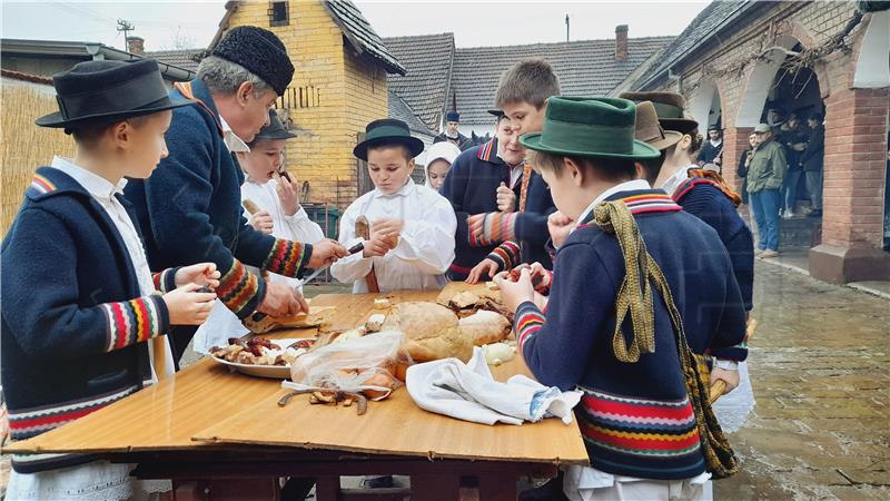 Ovogodišnje Šokačko sijelo posvećeno šumama i vodama i književniku Balentoviću