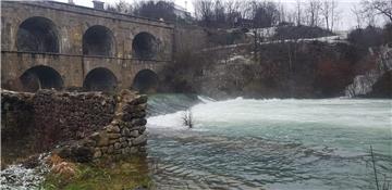 Ponornica Suvaj veća nego ikad i radi štetu Tounju i okolici