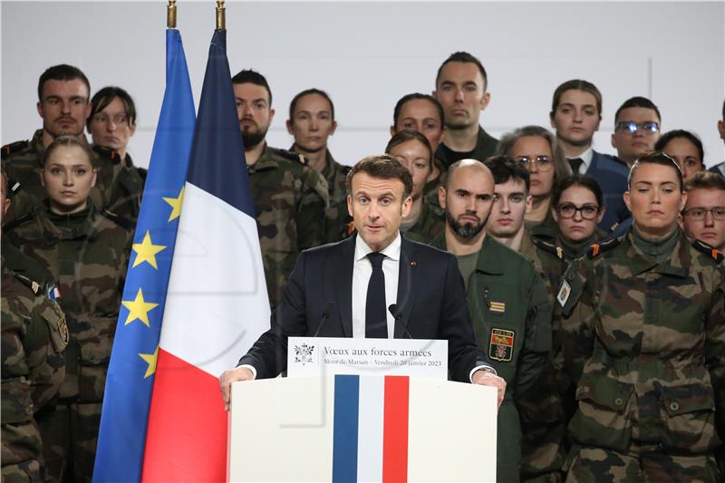 Macron najavio značajan porast izdvajanja za obranu 