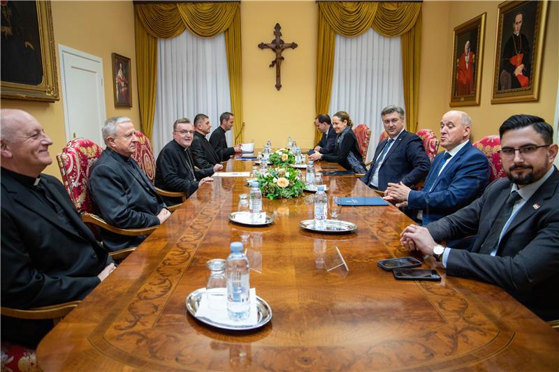 Bozanić i Plenković o imovinsko-pravnim odnosima za gradnju stadiona Maksimir 