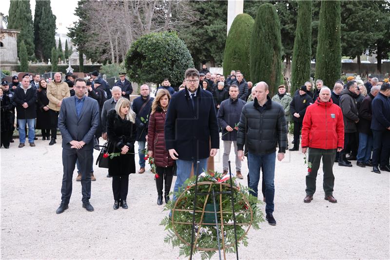  Povodom 30. obljetnice VRO Maslenica odana počast poginulim hrvatskim braniteljima