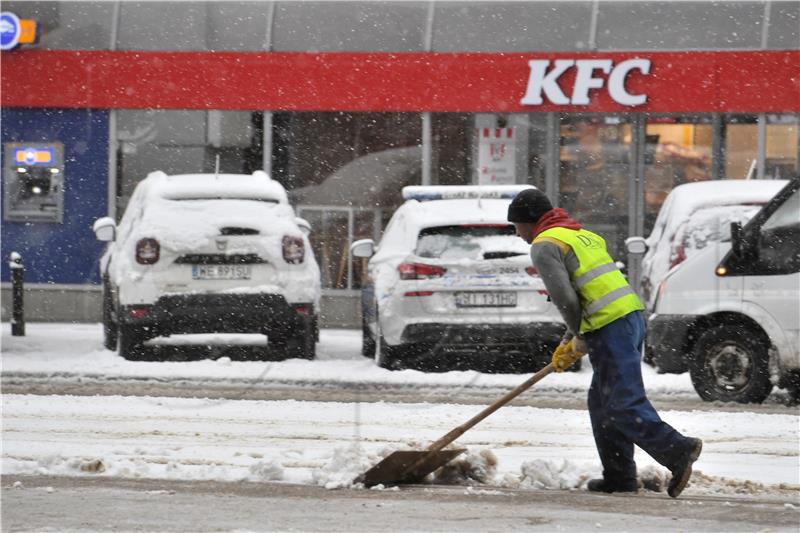 Snježni kaos u Češkoj, Poljskoj i Slovačkoj 