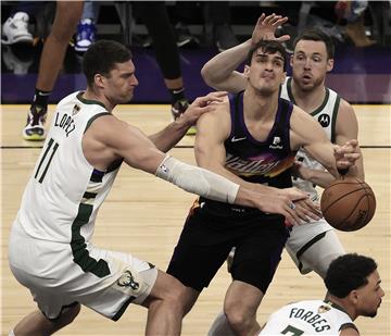 NBA: Phoenix pobijedio, Šariću opet 'mrvice'