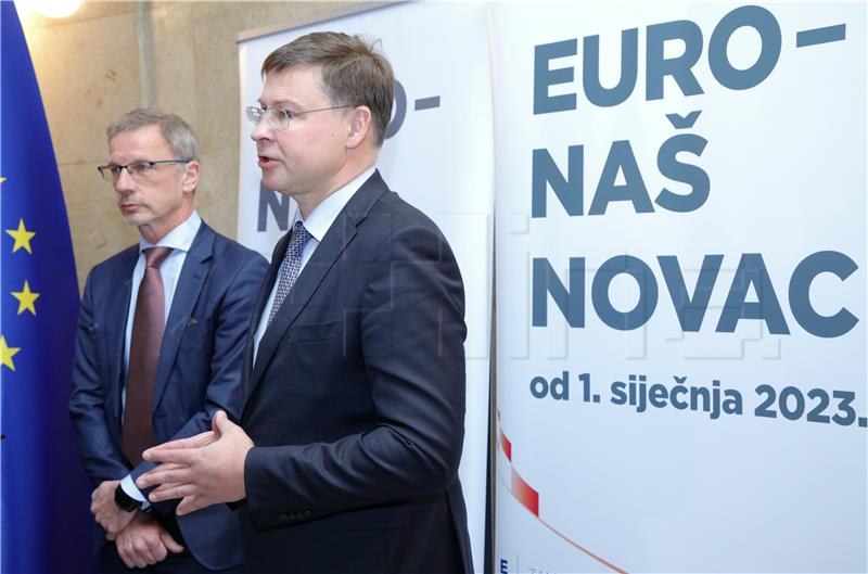 Obraćanje medijima Valdisa Dombrovskisa i guvernera HNB-a Vujčića