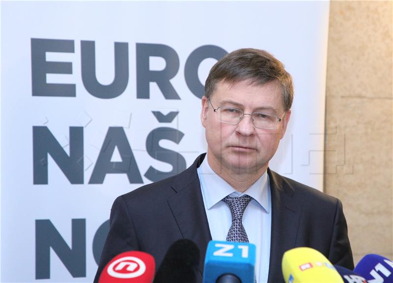 Obraćanje medijima Valdisa Dombrovskisa i guvernera HNB-a Vujčića