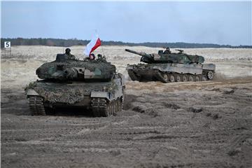 (FILE) POLAND DEFENSE LEOPARD TANKS