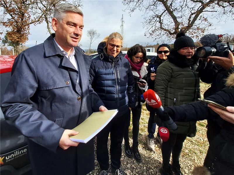 Konferencija za medije župana Miletića o problemu bespravne gradnje