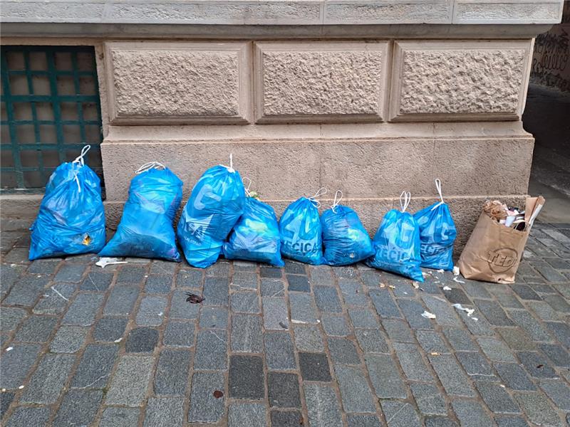 Smeće u centru Zagreba zbog štrajka radnika Čistoće