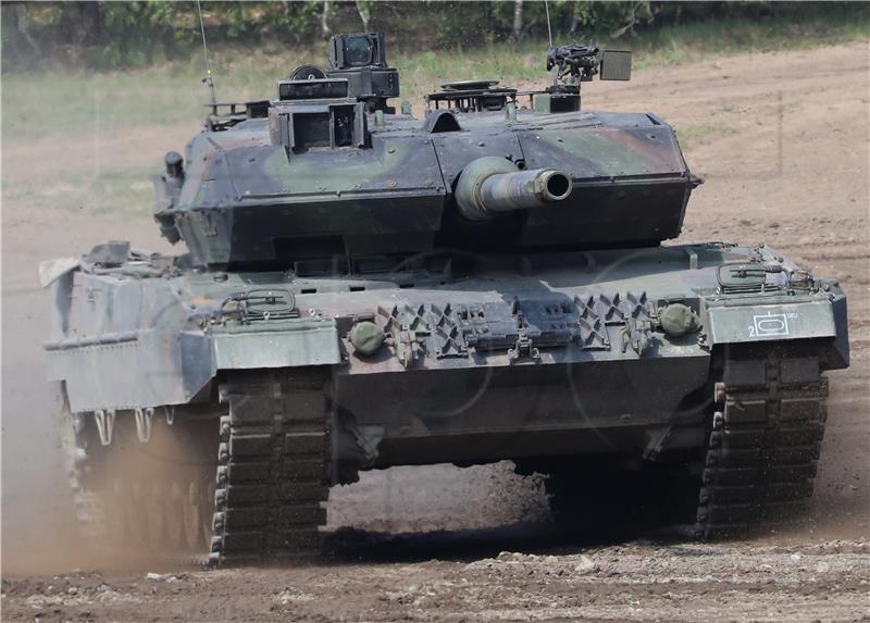 (FILE) GERMANY DEFENSE LEOPARD TANKS