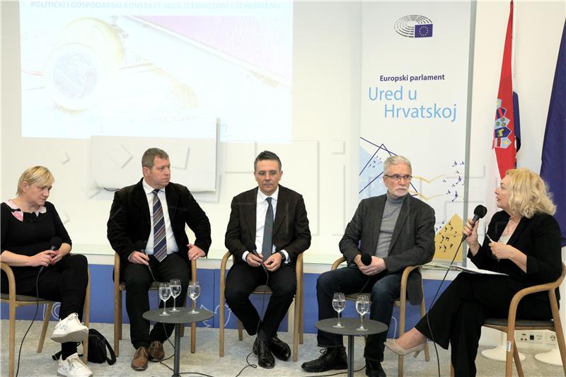 Panel o izazovima i prilikama koje Hrvatskoj donosi 2023. godina