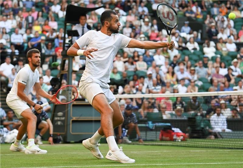 Od ove godine i u Wimbledonu susreti muških parova na dva dobijena seta