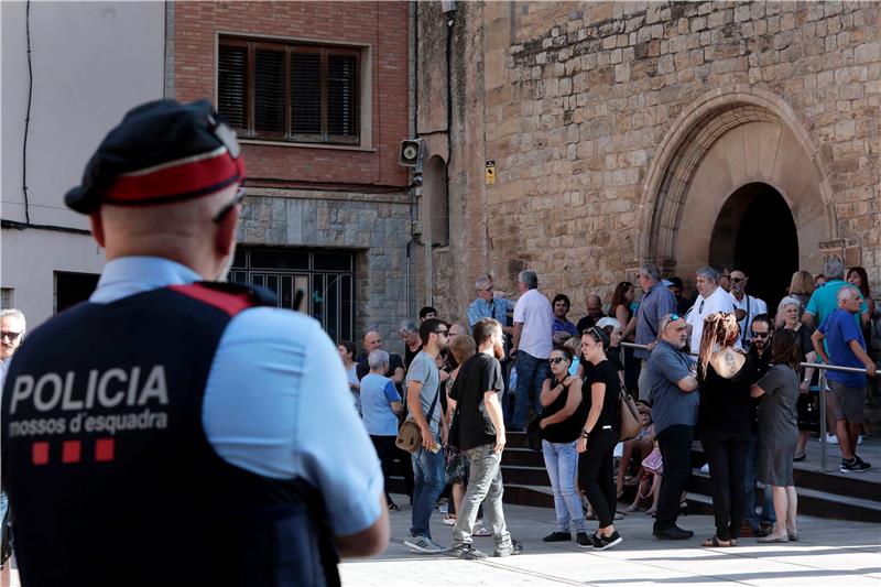 Jedna osoba ubijena, nekoliko ranjenih u napadu mačetom u crkvi u Španjolskoj