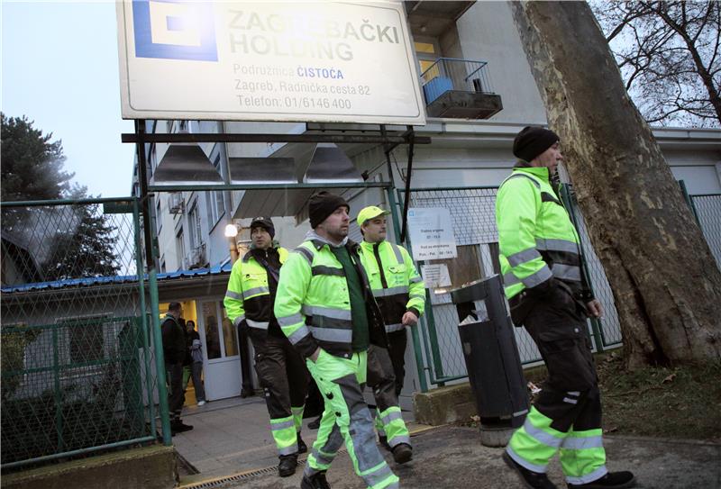 Sanitation workers collecting waste only from urgent locations in Zagreb