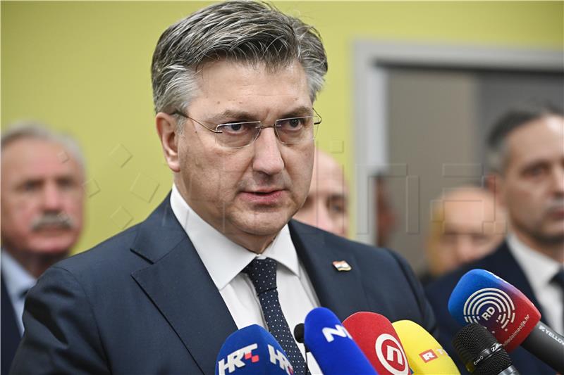 Plenković: Nismo još razgovarali o izborima