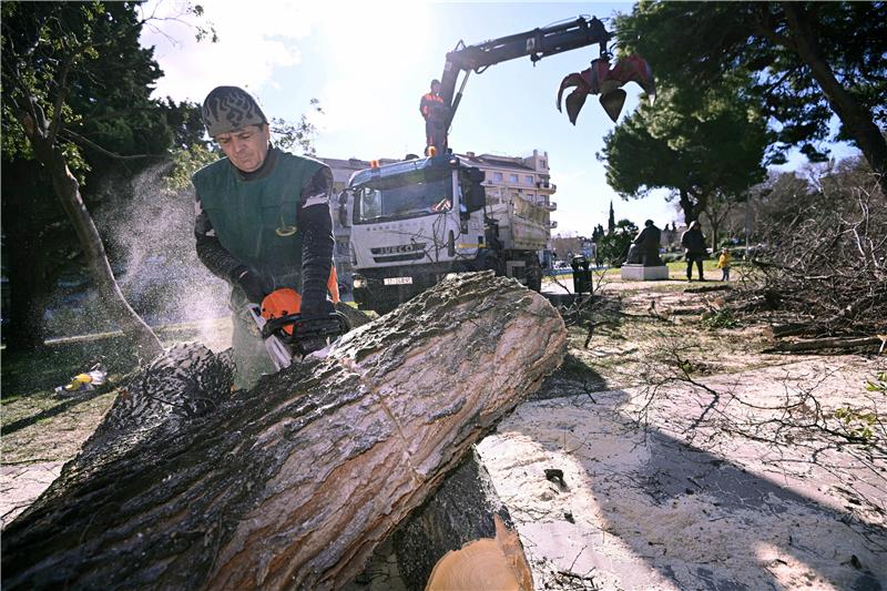 Nevrijeme u Splitu: Više od 40 vatrogasnih intervencija