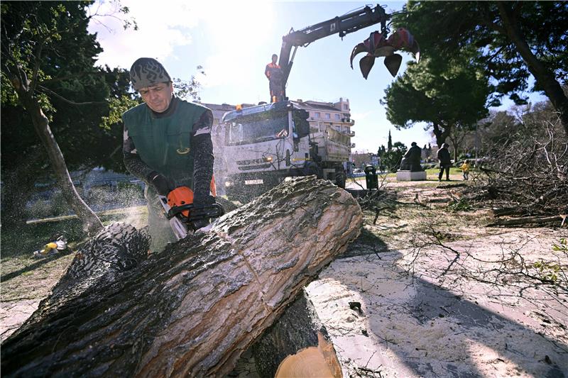 Nevrijeme u Splitu: Više od 40 vatrogasnih intervencija