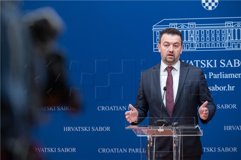 Croatian Sovereignists leader banned from entering Serbia - VL