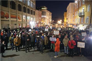 Rijeka: Mirno okupljanje građana pod sloganom "Sigurnost, a ne nasilje"