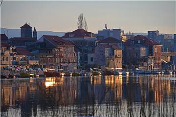 Pogled na Omiš s Cetine