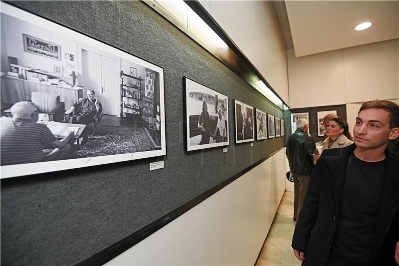 Otvorenje izložbe "Smoje bez cenzure" u Galeriji fotografije Fotokluba Split