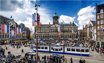 Amsterdam zabranjuje turističke autobuse u središtu grada