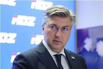 Plenković: Cilj je stalno stvaranje atmosfere kaosa (1)